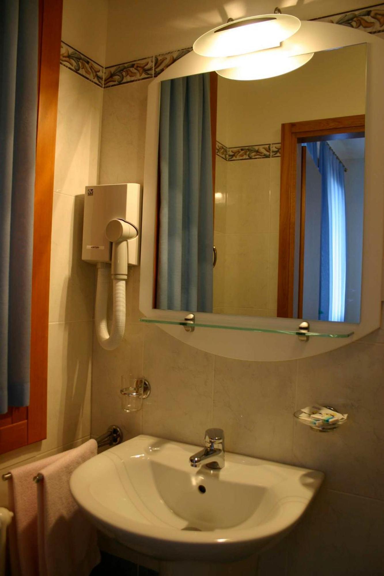 Hotel Ristorante La Rua Carre Room photo